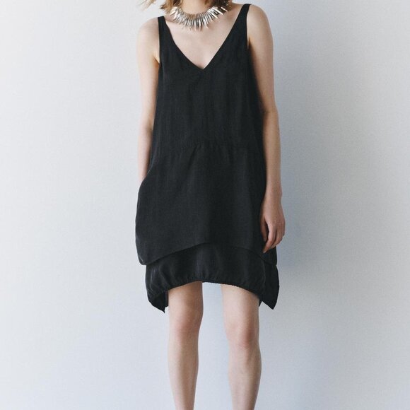 ZARA Short V-Neck, Sleeveless Dress ZW Collection - Size SMALL - Picture 3 of 15